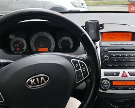Красный Киа Про Сид, объемом двигателя 2 л и пробегом 221 тыс. км за 7400 $, фото 19 на Automoto.ua