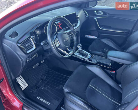 Червоний Кіа Про Сід, об'ємом двигуна 1.35 л та пробігом 125 тис. км за 17999 $, фото 32 на Automoto.ua