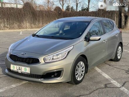 Киа Про Сид 2016 в Днепре (Днепропетровске) на Automoto.ua Киа Про Сид, объемом двигателя 1.6 л и пробегом 95 тыс. км за 11400 $, фото 1 на Automoto.ua