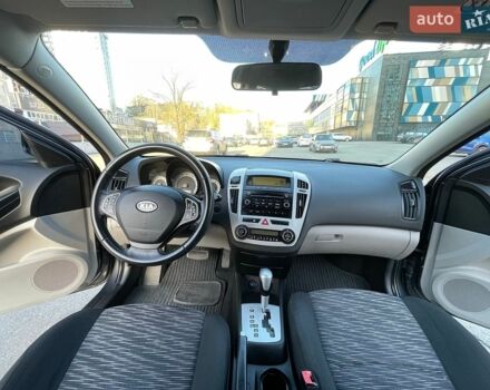 Серый Киа Про Сид, объемом двигателя 2 л и пробегом 213 тыс. км за 5100 $, фото 1 на Automoto.ua