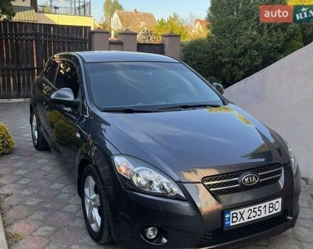 Серый Киа Про Сид, объемом двигателя 1.6 л и пробегом 153 тыс. км за 7300 $, фото 1 на Automoto.ua