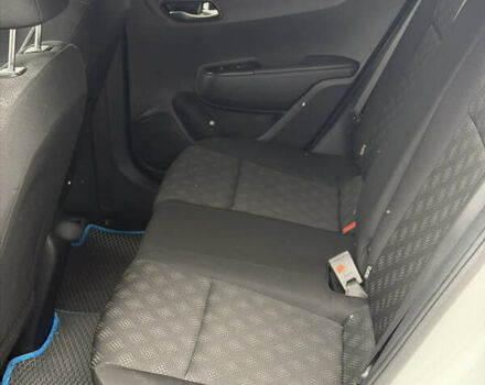 Белый Киа Rio X-Line, объемом двигателя 1.6 л и пробегом 82 тыс. км за 15999 $, фото 30 на Automoto.ua