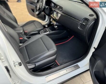 Белый Киа Rio X-Line, объемом двигателя 1.59 л и пробегом 36 тыс. км за 16500 $, фото 13 на Automoto.ua