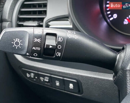 Білий Кіа Rio X-Line, об'ємом двигуна 1.6 л та пробігом 82 тис. км за 16999 $, фото 37 на Automoto.ua