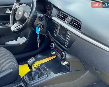 Белый Киа Rio X-Line, объемом двигателя 1.6 л и пробегом 99 тыс. км за 12600 $, фото 48 на Automoto.ua