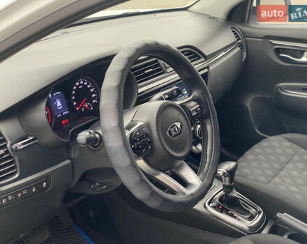 Білий Кіа Rio X-Line, об'ємом двигуна 1.6 л та пробігом 82 тис. км за 16999 $, фото 15 на Automoto.ua
