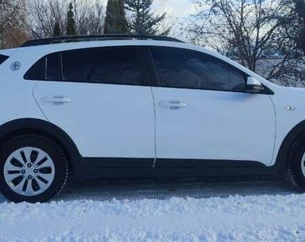 Белый Киа Rio X-Line, объемом двигателя 1.6 л и пробегом 105 тыс. км за 14800 $, фото 4 на Automoto.ua