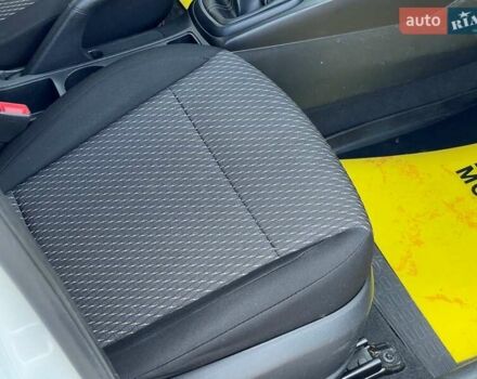 Белый Киа Rio X-Line, объемом двигателя 1.6 л и пробегом 99 тыс. км за 12600 $, фото 46 на Automoto.ua