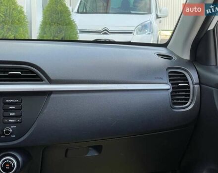 Белый Киа Rio X-Line, объемом двигателя 1.6 л и пробегом 99 тыс. км за 12600 $, фото 53 на Automoto.ua