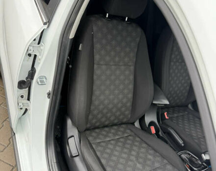 Белый Киа Rio X-Line, объемом двигателя 1.6 л и пробегом 82 тыс. км за 15999 $, фото 24 на Automoto.ua