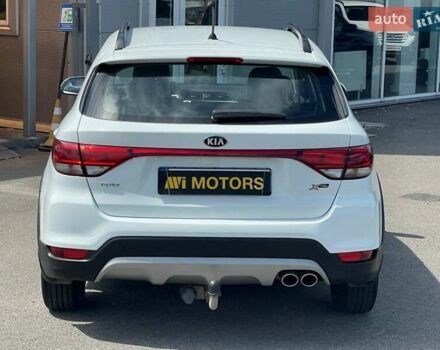 Белый Киа Rio X-Line, объемом двигателя 1.6 л и пробегом 99 тыс. км за 12600 $, фото 10 на Automoto.ua