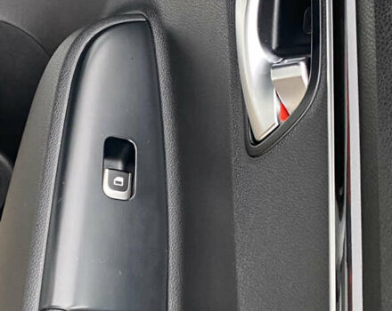 Білий Кіа Rio X-Line, об'ємом двигуна 1.6 л та пробігом 82 тис. км за 16999 $, фото 21 на Automoto.ua