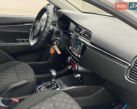 Білий Кіа Rio X-Line, об'ємом двигуна 1.6 л та пробігом 82 тис. км за 16999 $, фото 19 на Automoto.ua