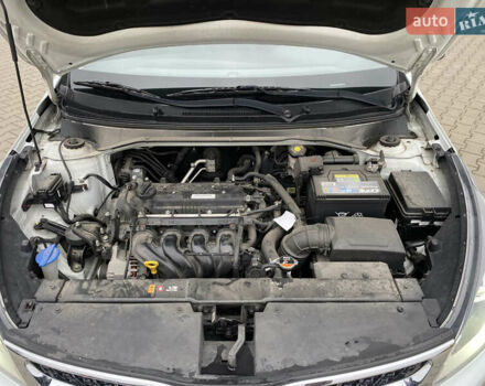 Білий Кіа Rio X-Line, об'ємом двигуна 1.6 л та пробігом 82 тис. км за 16999 $, фото 34 на Automoto.ua