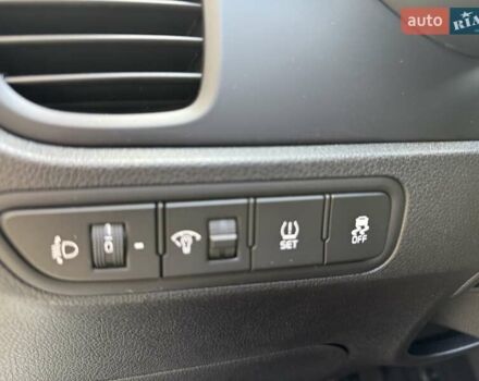 Белый Киа Rio X-Line, объемом двигателя 1.59 л и пробегом 35 тыс. км за 16500 $, фото 38 на Automoto.ua