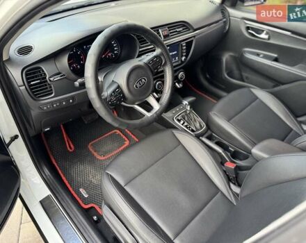 Белый Киа Rio X-Line, объемом двигателя 1.59 л и пробегом 35 тыс. км за 16500 $, фото 55 на Automoto.ua