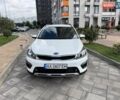 Белый Киа Rio X-Line, объемом двигателя 1.59 л и пробегом 35 тыс. км за 16500 $, фото 4 на Automoto.ua