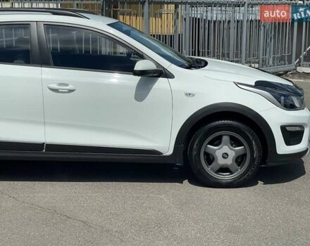 Белый Киа Rio X-Line, объемом двигателя 1.6 л и пробегом 99 тыс. км за 12600 $, фото 14 на Automoto.ua