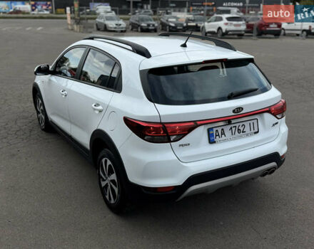 Білий Кіа Rio X-Line, об'ємом двигуна 1.59 л та пробігом 94 тис. км за 15000 $, фото 17 на Automoto.ua