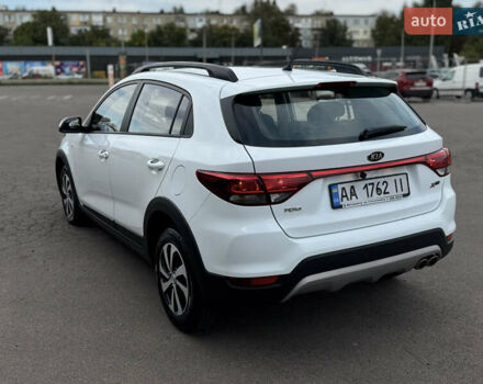 Білий Кіа Rio X-Line, об'ємом двигуна 1.59 л та пробігом 94 тис. км за 15000 $, фото 16 на Automoto.ua