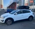 Білий Кіа Rio X-Line, об'ємом двигуна 1.6 л та пробігом 68 тис. км за 18500 $, фото 5 на Automoto.ua