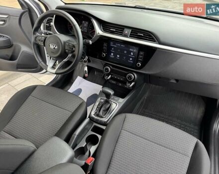 Белый Киа Rio X-Line, объемом двигателя 1.6 л и пробегом 6 тыс. км за 19900 $, фото 45 на Automoto.ua