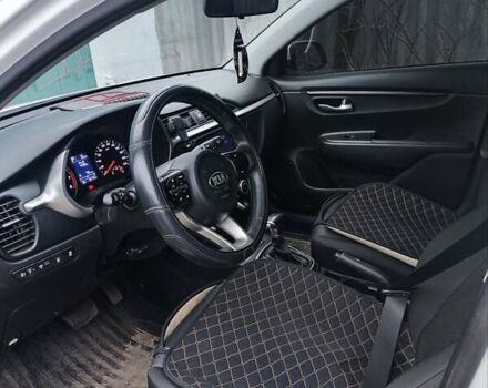 Білий Кіа Rio X-Line, об'ємом двигуна 1.59 л та пробігом 26 тис. км за 17500 $, фото 7 на Automoto.ua