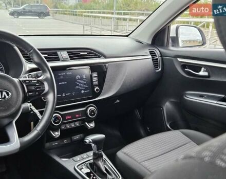 Білий Кіа Rio X-Line, об'ємом двигуна 1.59 л та пробігом 87 тис. км за 17500 $, фото 43 на Automoto.ua