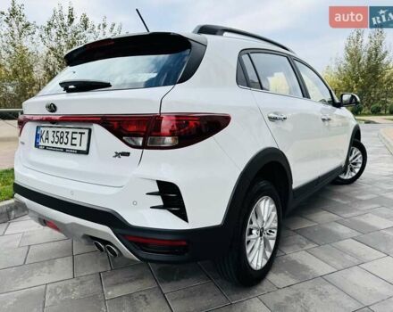 Белый Киа Rio X-Line, объемом двигателя 1.6 л и пробегом 6 тыс. км за 19900 $, фото 5 на Automoto.ua