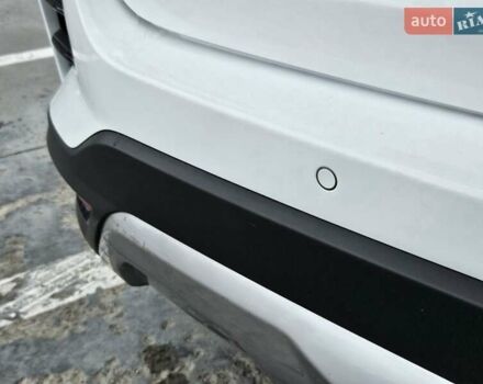 Білий Кіа Rio X-Line, об'ємом двигуна 1.59 л та пробігом 87 тис. км за 17500 $, фото 10 на Automoto.ua