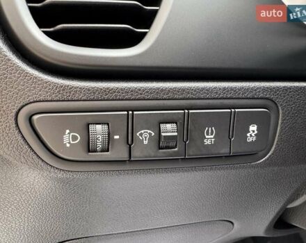 Белый Киа Rio X-Line, объемом двигателя 1.6 л и пробегом 6 тыс. км за 19900 $, фото 48 на Automoto.ua