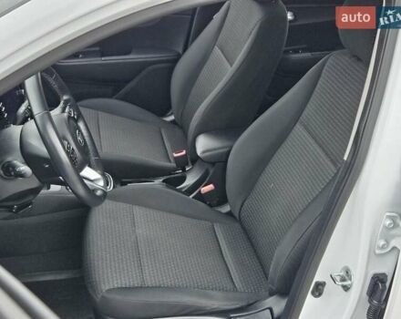 Білий Кіа Rio X-Line, об'ємом двигуна 1.59 л та пробігом 87 тис. км за 17500 $, фото 23 на Automoto.ua