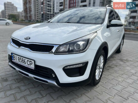 Білий Кіа Rio X-Line, об'ємом двигуна 1.6 л та пробігом 60 тис. км за 15999 $, фото 1 на Automoto.ua