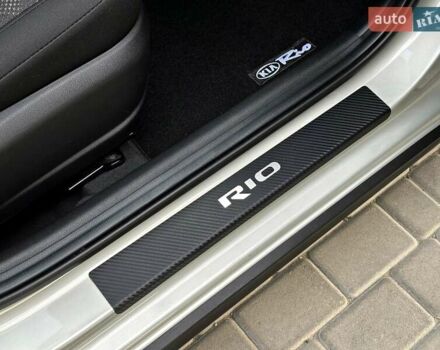 Бежевый Киа Rio X-Line, объемом двигателя 1.6 л и пробегом 39 тыс. км за 16800 $, фото 73 на Automoto.ua