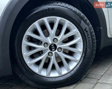 Бежевый Киа Rio X-Line, объемом двигателя 1.6 л и пробегом 39 тыс. км за 16800 $, фото 14 на Automoto.ua
