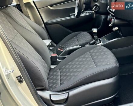 Бежевый Киа Rio X-Line, объемом двигателя 1.6 л и пробегом 39 тыс. км за 16800 $, фото 55 на Automoto.ua