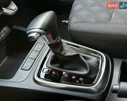 Бежевый Киа Rio X-Line, объемом двигателя 1.6 л и пробегом 39 тыс. км за 16800 $, фото 67 на Automoto.ua