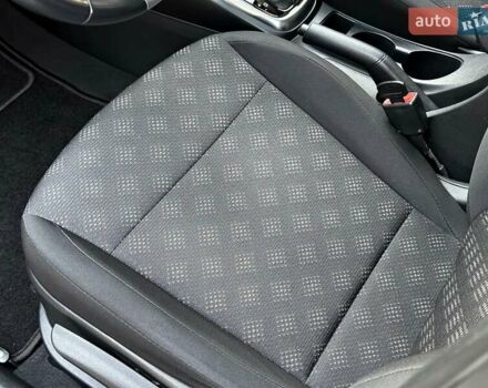 Бежевый Киа Rio X-Line, объемом двигателя 1.6 л и пробегом 39 тыс. км за 16800 $, фото 57 на Automoto.ua