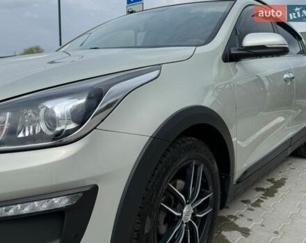 Бежевый Киа Rio X-Line, объемом двигателя 1.59 л и пробегом 83 тыс. км за 14800 $, фото 13 на Automoto.ua