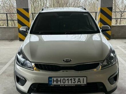 Бежевый Киа Rio X-Line, объемом двигателя 1.6 л и пробегом 44 тыс. км за 14999 $, фото 1 на Automoto.ua