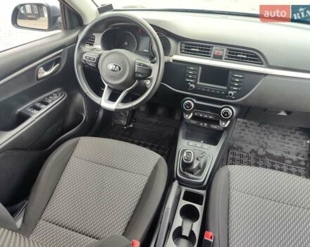 Серый Киа Rio X-Line, объемом двигателя 1.59 л и пробегом 22 тыс. км за 12950 $, фото 10 на Automoto.ua