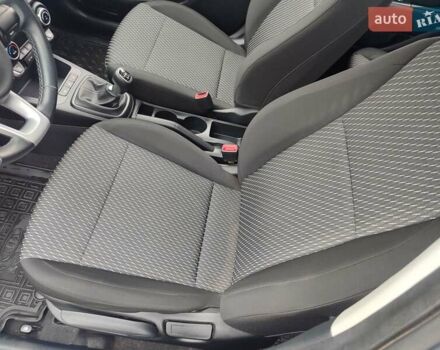 Серый Киа Rio X-Line, объемом двигателя 1.59 л и пробегом 22 тыс. км за 12950 $, фото 5 на Automoto.ua