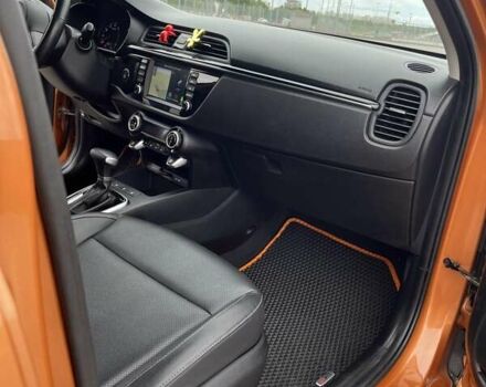 Помаранчевий Кіа Rio X-Line, об'ємом двигуна 1.6 л та пробігом 31 тис. км за 18200 $, фото 60 на Automoto.ua