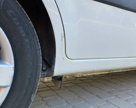 Білий Кіа Ріо, об'ємом двигуна 1.4 л та пробігом 121 тис. км за 4850 $, фото 4 на Automoto.ua