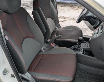 Білий Кіа Ріо, об'ємом двигуна 1.4 л та пробігом 233 тис. км за 3700 $, фото 5 на Automoto.ua