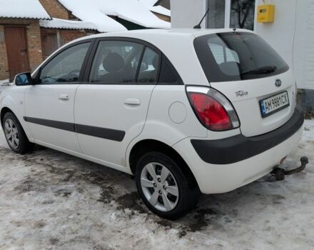 Білий Кіа Ріо, об'ємом двигуна 1.4 л та пробігом 233 тис. км за 3700 $, фото 1 на Automoto.ua