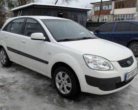 Білий Кіа Ріо, об'ємом двигуна 1.4 л та пробігом 233 тис. км за 3700 $, фото 3 на Automoto.ua