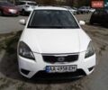 Белый Киа Рио, объемом двигателя 1.4 л и пробегом 100 тыс. км за 4100 $, фото 1 на Automoto.ua