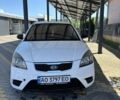 Белый Киа Рио, объемом двигателя 1.4 л и пробегом 240 тыс. км за 3999 $, фото 5 на Automoto.ua