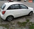 Белый Киа Рио, объемом двигателя 1.4 л и пробегом 100 тыс. км за 4100 $, фото 2 на Automoto.ua